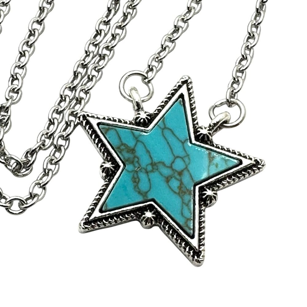 Western Star Pendant Necklace Faux Turquoise Silver Tone 18 to 20 Inch